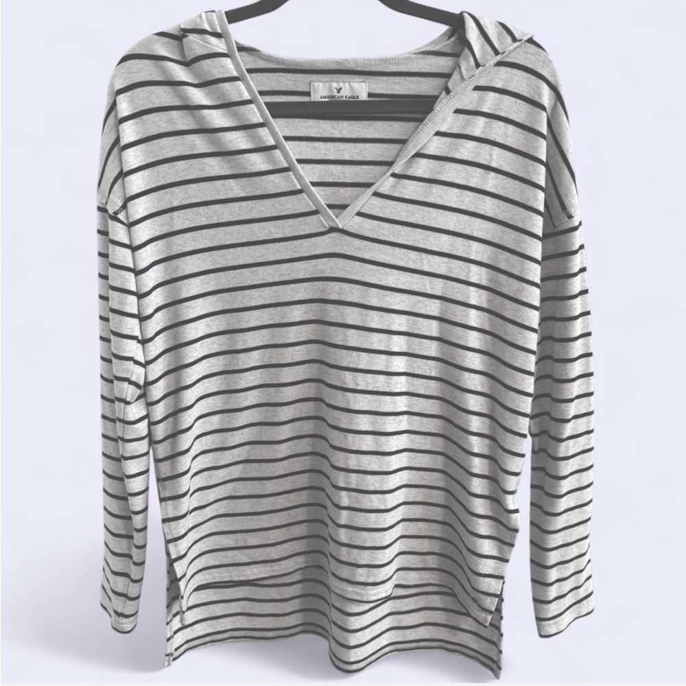 American Eagle black and white striped thin hoodie top